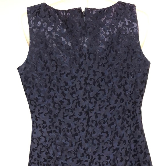 Ladies short navy blue dress. - Picture 2 of 7
